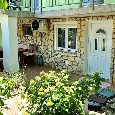 Apartment Deni Skrbčići Екстериор снимка