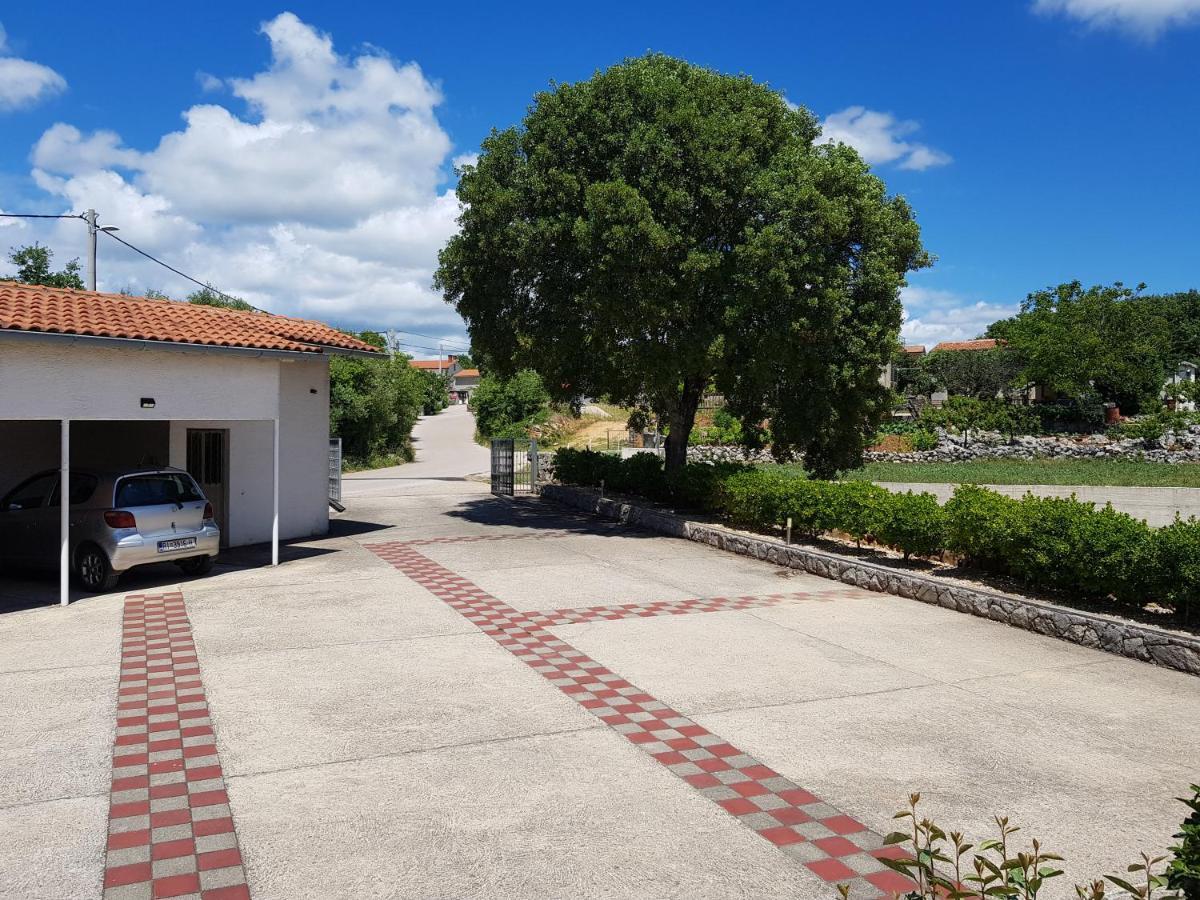 Apartment Deni Skrbčići Екстериор снимка