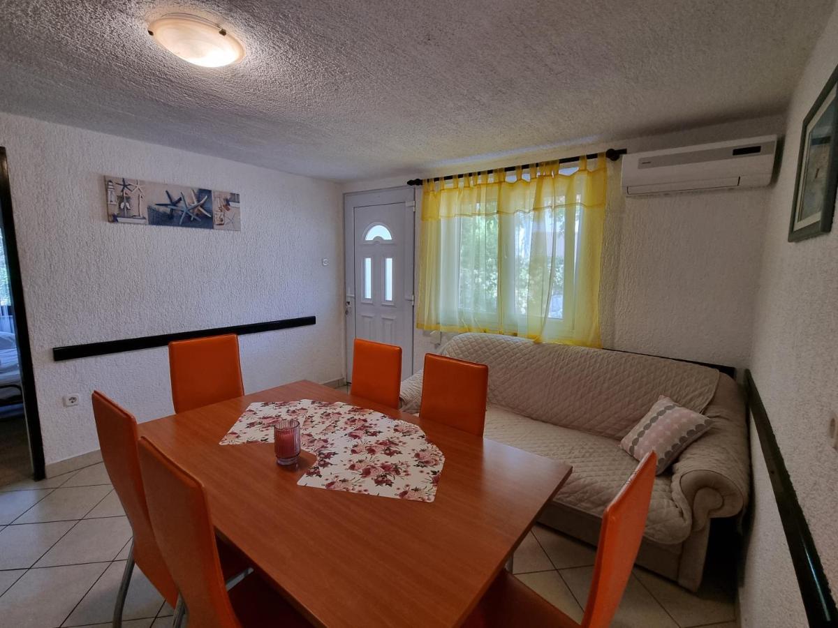 Apartment Deni Skrbčići Екстериор снимка