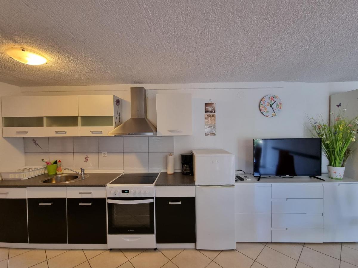 Apartment Deni Skrbčići Екстериор снимка