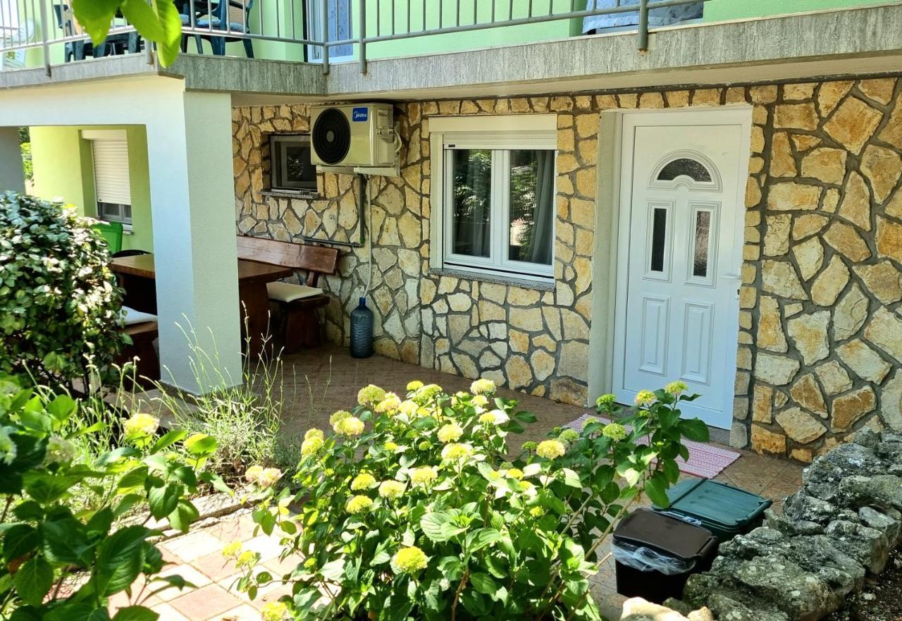 Apartment Deni Skrbčići Екстериор снимка
